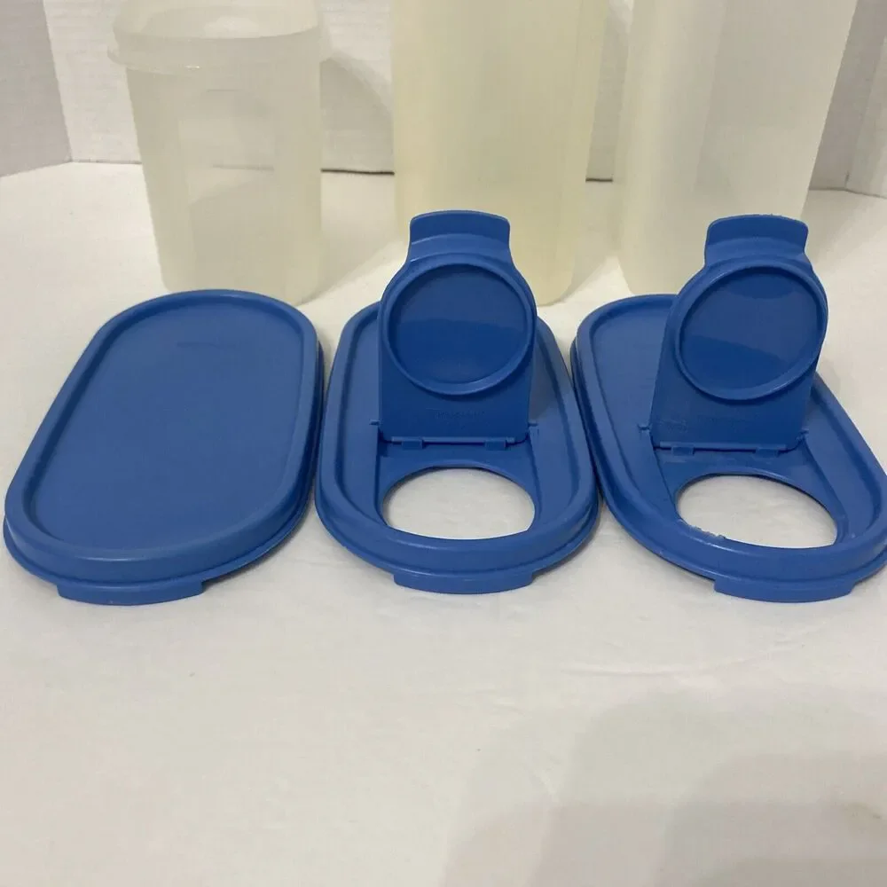 Lot of 3 pieces of Tupperware with lids Cornflower Blue 4-3/4C 7-1/4C 9-3/4C